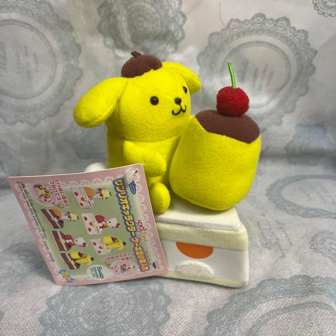 レトロタグポムポムプリン ケーキ型小物入れ ぷるぷるゆれる ポムポム